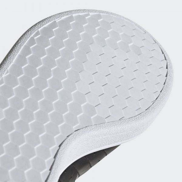 Кросівки Adidas GRAND COURT BASE EE7482 р.6,5 чорний