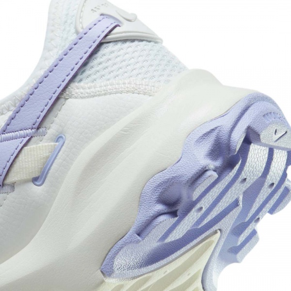 Кросівки Nike TC 7900 PRM FD0385-121 р.38 білий