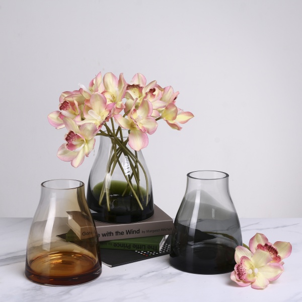 Ваза Wrzesniak Glassworks Яншо 18 см оливкова 