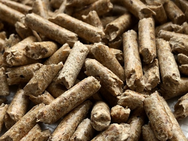 Наповнювач деревний DIN-Plus 6 мм 15 кг 