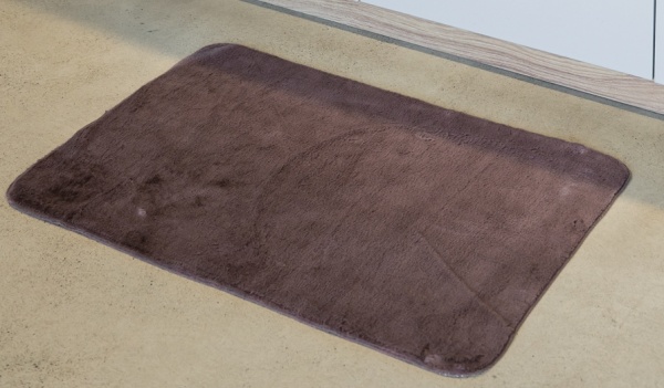 Коврик для ванной комнаты Dariana Moon из эко-меха 60x90 см ореховый