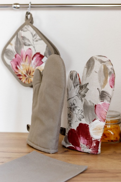 Рукавица Цветок бордро 18x31 см La Nuit 