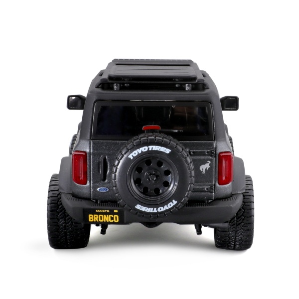 Машинка Maisto 1:24 игрушечная 2021 Ford Bronco Badlands 32541 met. grey