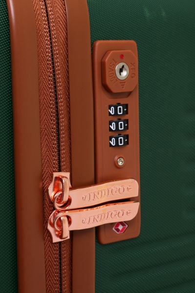 Чемодан 96 л зеленый LS22200 69х48х29 ABS 