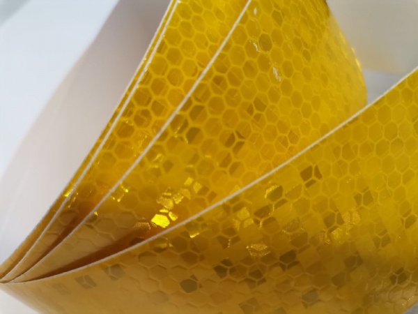 Стрічка світловідбивна Expert Fix самоклеюча жовта 50x1000 мм