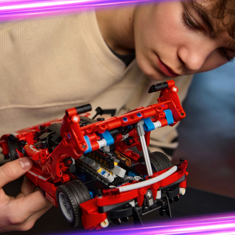 Конструктор LEGO Technic Ferrari FXX K 42212