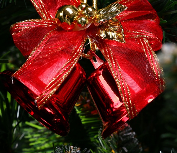 Декоративна підвіска P.&C. Creative Пара дзвіночків 15 см золото F21510200-3