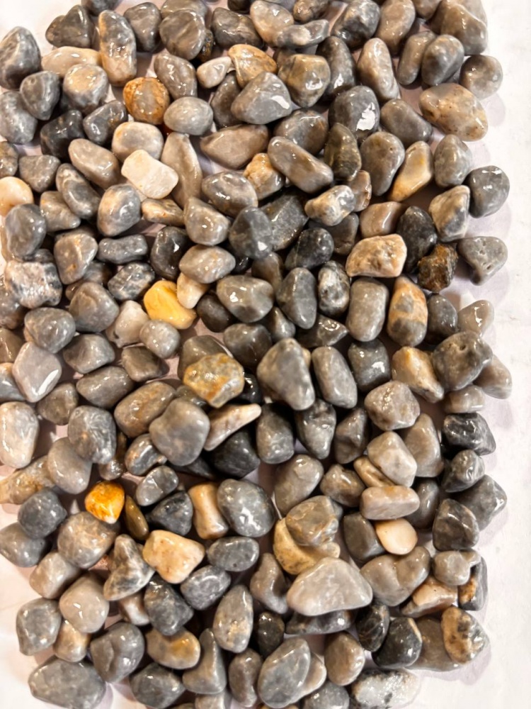 Ґрунт для акваріума Біонік Галька сіра карніка 8-12 мм 2 кг