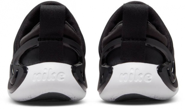 Кроссовки Nike Dynamo GO! DH3438-001 р.US 8C черный