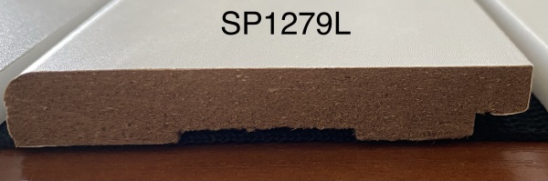 Плинтус Итальянский белый 12х79х2400 мм 