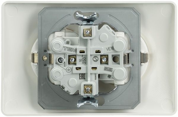 Розетка подвійна із заземленням TEM Ekonomik 16 А 250 В зі шторками білий 4317666