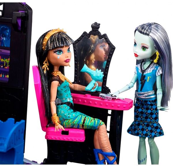 Игровой набор Monster High Крутой школьный автобус FCV63