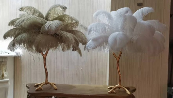 Композиция Декоративное дерево White Fearher, цвет в ассортименте