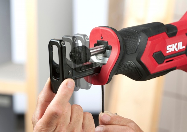 Пила сабельная SKIL SW1E3470CA