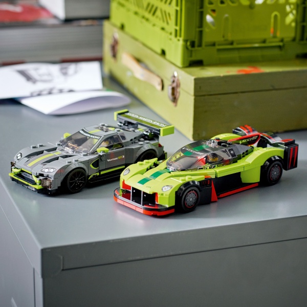 Конструктор LEGO Speed Champions Aston Martin Valkyrie AMR Proта Aston Martin Vantage GT3 76910