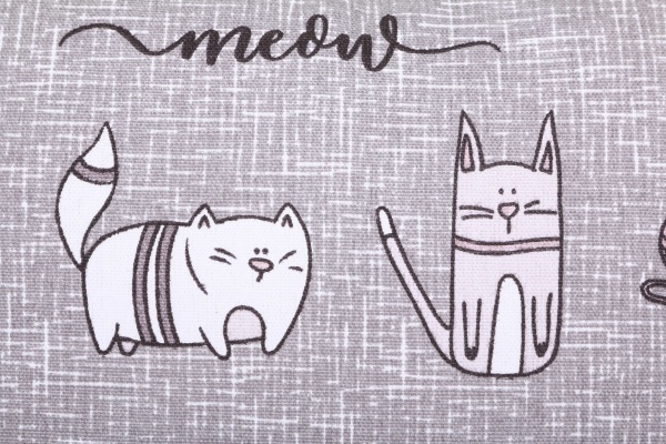 Подушка декоративна Кіт на кухні 35x50 см сіро-бузковий Homeline 