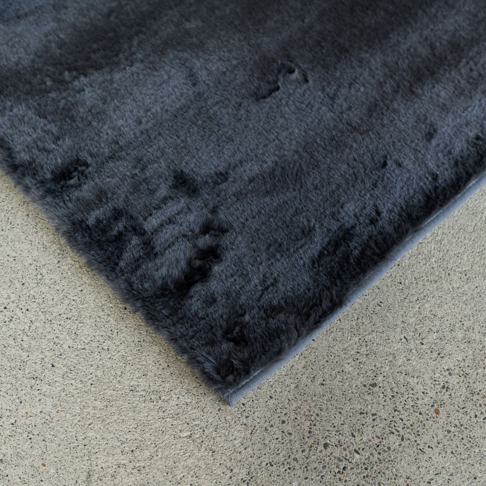 Килим Dariana Elegant темно-сірий 75x150 см