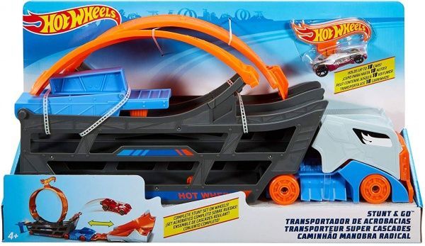 Игровой набор Hot Wheels Грузовик-транспортер Крутые трюки 1:64 GCK38