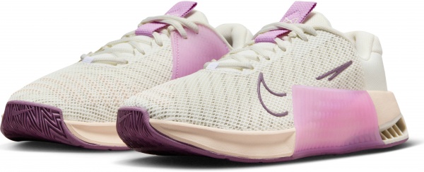 Кросівки Nike NIKE METCON 9 DZ2537-100 р.40,5 бежевий