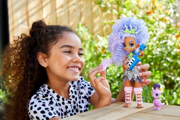 Кукла Cave Club Бешли