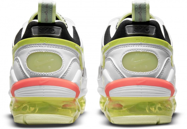 Кросівки Nike AIR VAPORMAX EVO DC9222-101 р.38 US 7 24 см чорно-білий