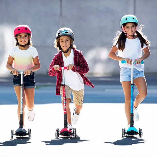 Самокат Micro Mobillity Systems Maxi Deluxe LED черный MMD094 