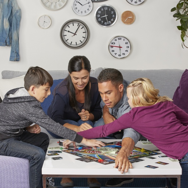 Гра настільна Hasbro Монополія Юніор Гонка (українська версія) E7033