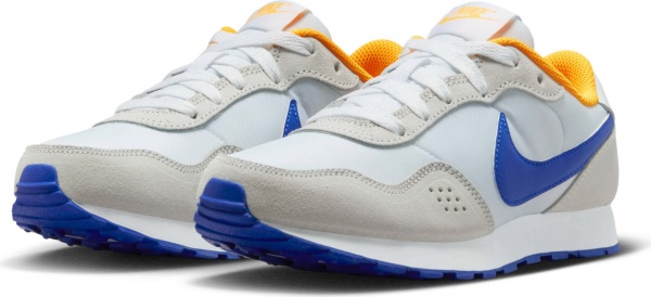 Кросівки Nike MD VALIANT CN8558-110 р.36 білий