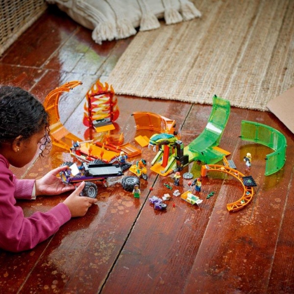 Конструктор LEGO City Подвійна петля каскадерської арени 60339