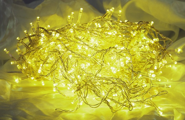 Электрогирлянда-штора SHLigts (LDCL544-Y-E) встроенный светодиод (LED) 544 ламп 2,2 м 