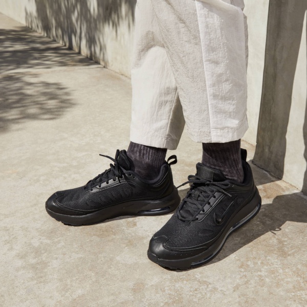 Кросівки Nike AIR MAX AP CU4826-001 р.42 чорний