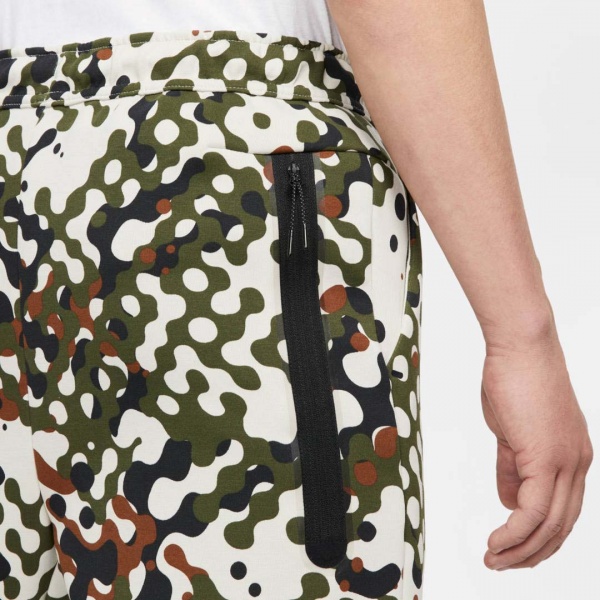 Штани Nike M NSW TCH FLC JGGR REACT DD4692-326 р. L різнокольоровий