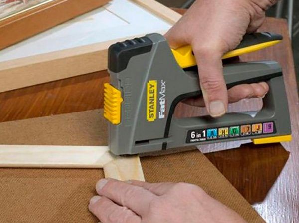 Степлер Stanley FMHT6-70868 FatMax 6 в 1, регулювання, 6-14 мм., тип 53+140, пластик, цвяхи, шпильки