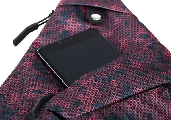 Сумка школьная Bagland Triangle 3 л 466 пиксель