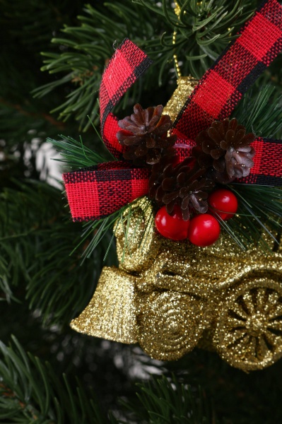 Декоративна підвіска Потяг з декором 9x8x4 см золотий LD21036