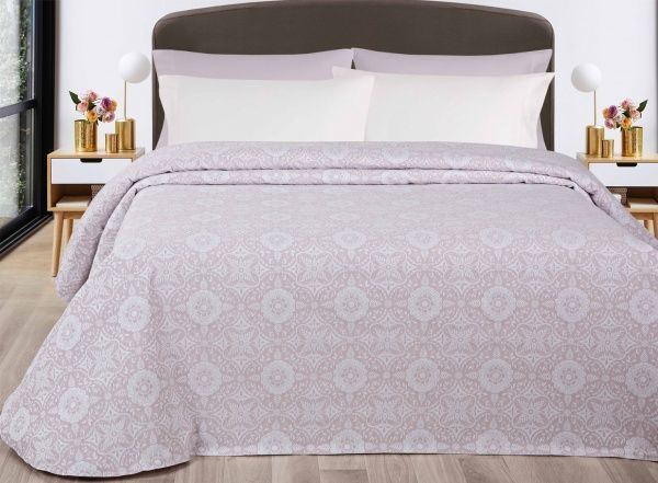 Покрывало Santarem 220x240 см Billerbeck розовый с рисунком 