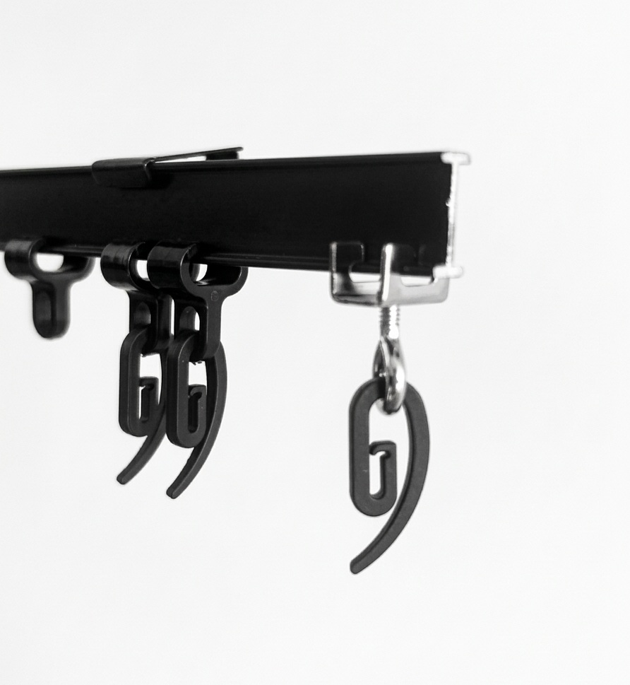 Карниз Karniz plus T-1 одинарный укомплектованный 300 см черный 1 шт.