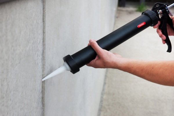 Клей-герметик PENOSIL фасадний Premium Facade Joint Hybrid 25LM 600мл черный