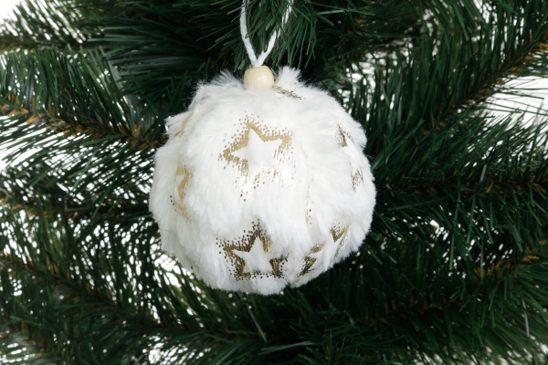 Шар новогодний Shunda пенопластиковый 80 мм бело-золотой SDA211680WG