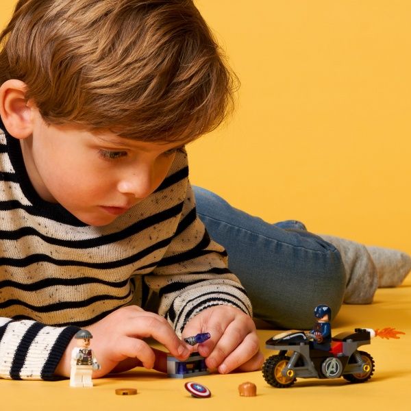 Конструктор LEGO Super Heroes Битва Капитана Америка с Гидрой 76189