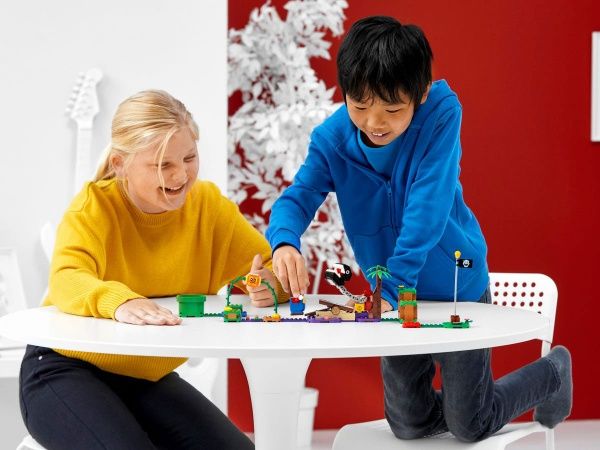 Конструктор LEGO Super Mario Chain Chomp Jungle Encounter 71381