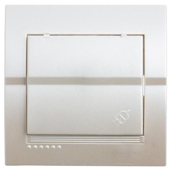 Розетка с заземлением Lezard Deriy с крышкой жемчужно-белый 702-3030-123В