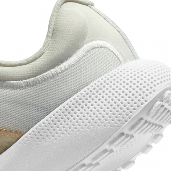 Кросівки Nike WMNS NIKE REACT ESCAPE RN CV3817-101 р.US 9,5 бежевий