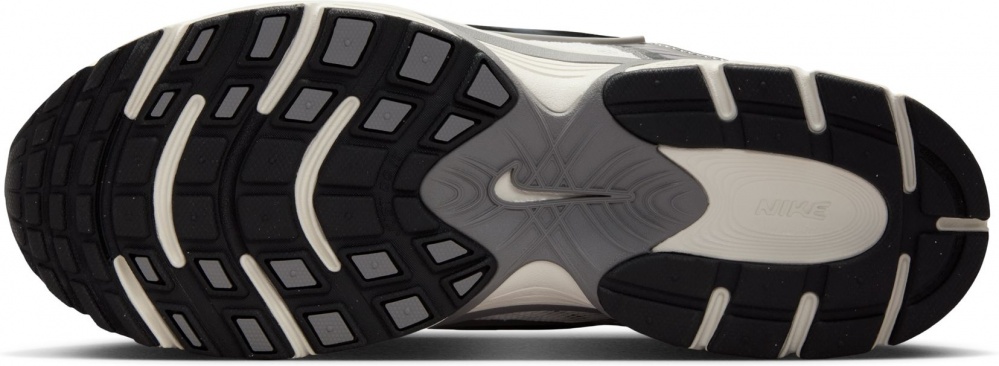 Кросівки чоловічі Nike V5 RNR HJ5228-009 р.45 сірі