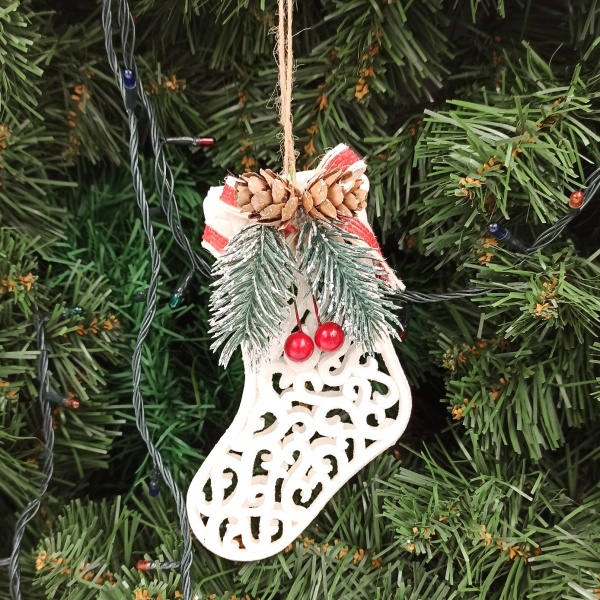 Елочная игрушка Сапог HF20Y2-20W 11 см белый