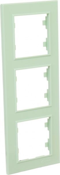 Рамка трехместная Makel Karea вертикальная светло-зеленый