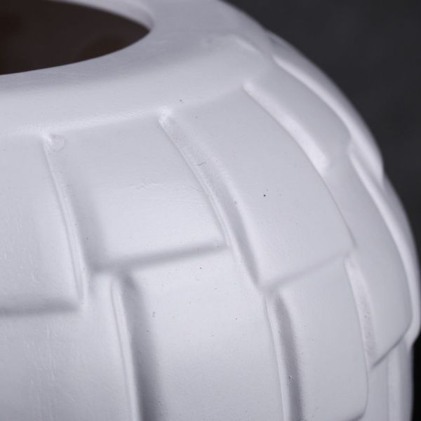 Ваза керамическая белая Roof 18х18 см