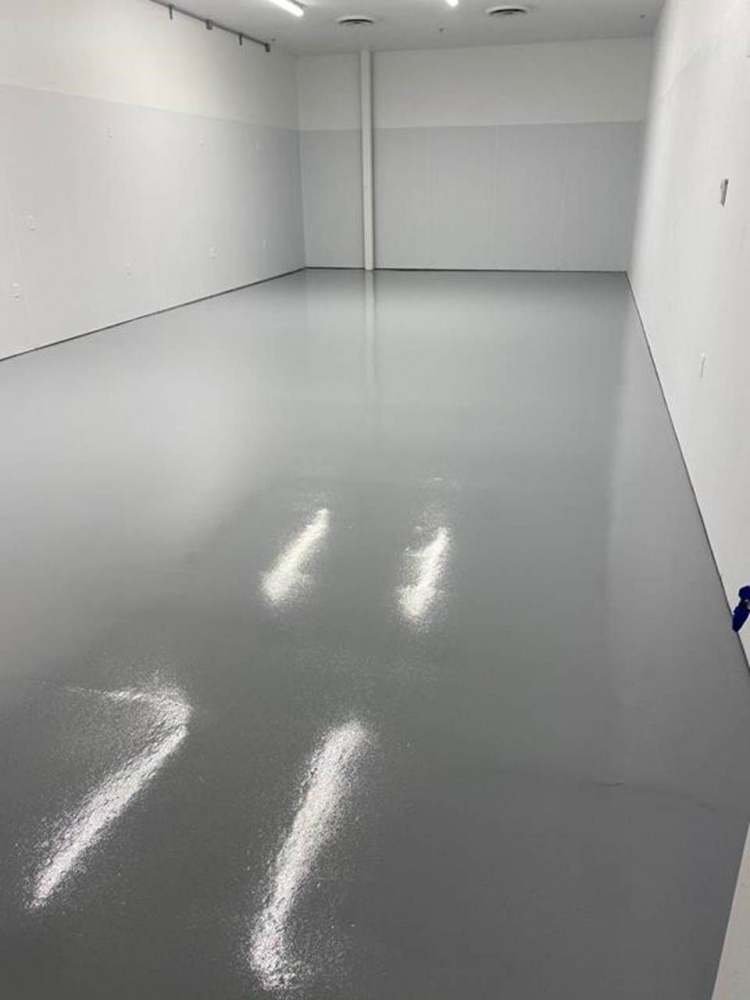 Краска для бетонных полов и бетона эпоксидная Kompozit EpoxyBeton глянец серый RAL 7040 12кг