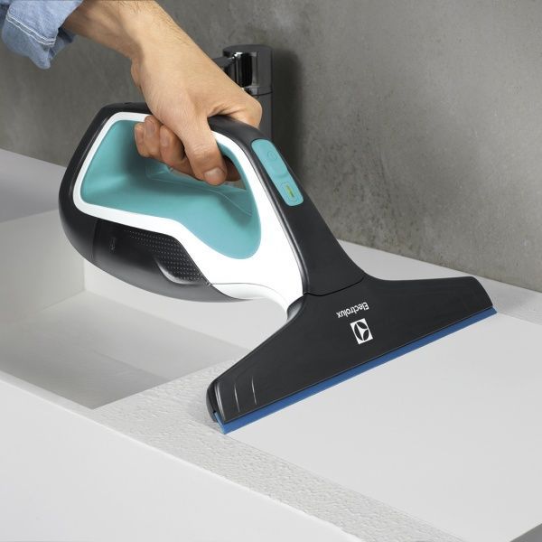 Пылесос Electrolux WS71-6AS 