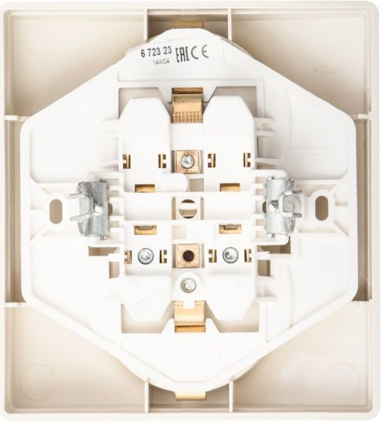 Розетка подвійна із заземленням Legrand Etika 2Х2К+З зі шторками кремовий 672323